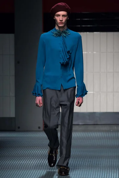 Look 35